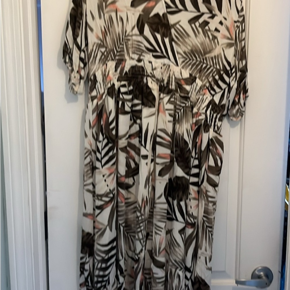 Old Navy Leaf Pattern Maxi Dress